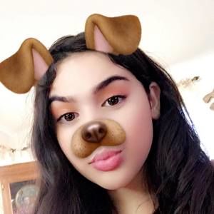 Meet your Posher, Mariela